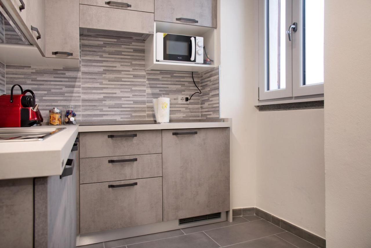 Ferienwohnung Efihouse Lago Maggiore Luino Exterior foto